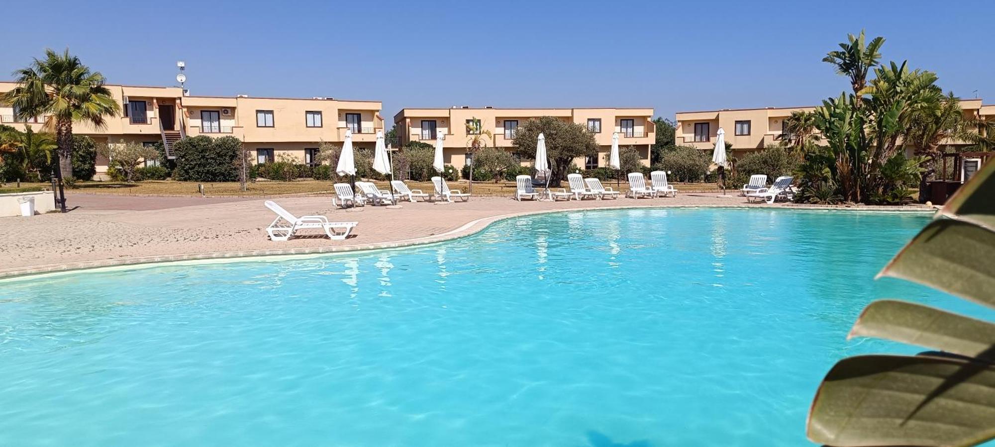 Hotel Desusino &